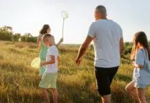 Best Family Activity to spend time together. Photo by Kateryna Hliznitsova via unsplash