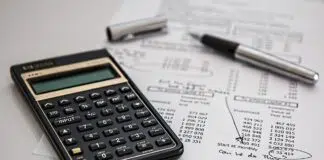 Investor making calculations for sports bettors. Photo Image by Steve Buissinne from Pixabay