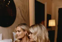 Lady Amelia and Lady Eliza Spencer with Intimissimi in a bedroom posting for the cameras