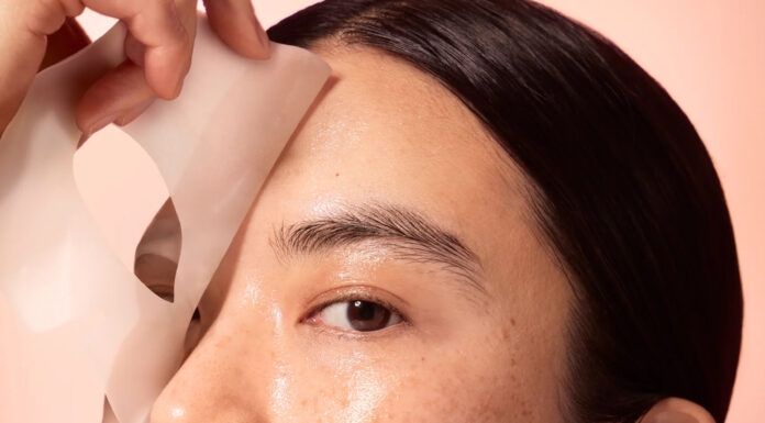 The Glass Skin Glow: Timeless Beauty or Fading Trend? Peach & Lily Skincare