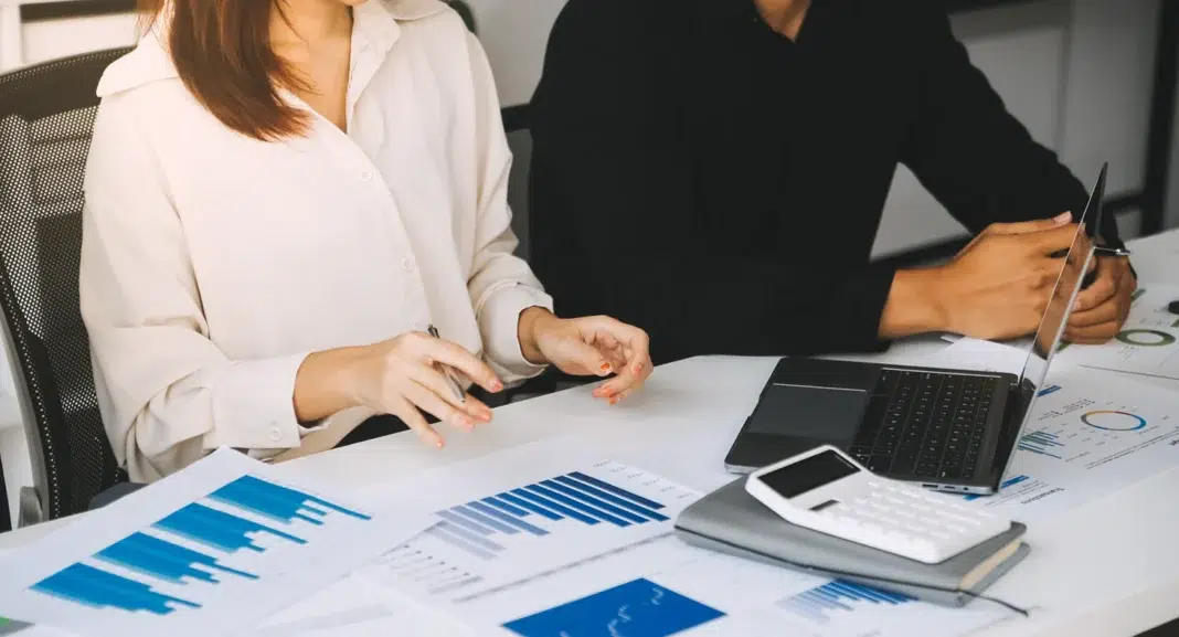 Portfolio Management. Photo via vecteezy Portfolio Management. Photo via vecteezy