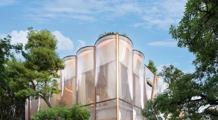 Cartier Miami Design District: Architecture Meets Elegance Cartier Miami Design District Facade. Courtesy of Cartier