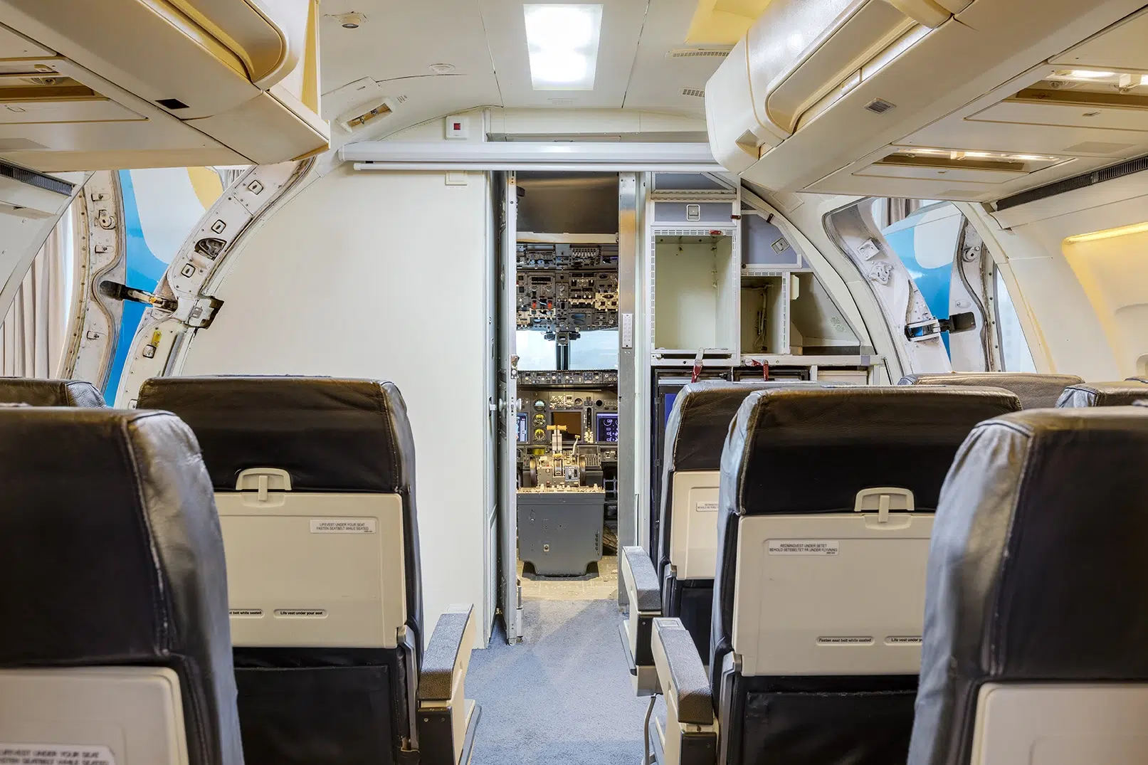 Corendon Amsterdam Village Hotel with a Boeing 737 Hotel Suite. Inside the plane Corendon Amsterdam Village Hotel with a Boeing 737 Hotel Suite. Inside the plane