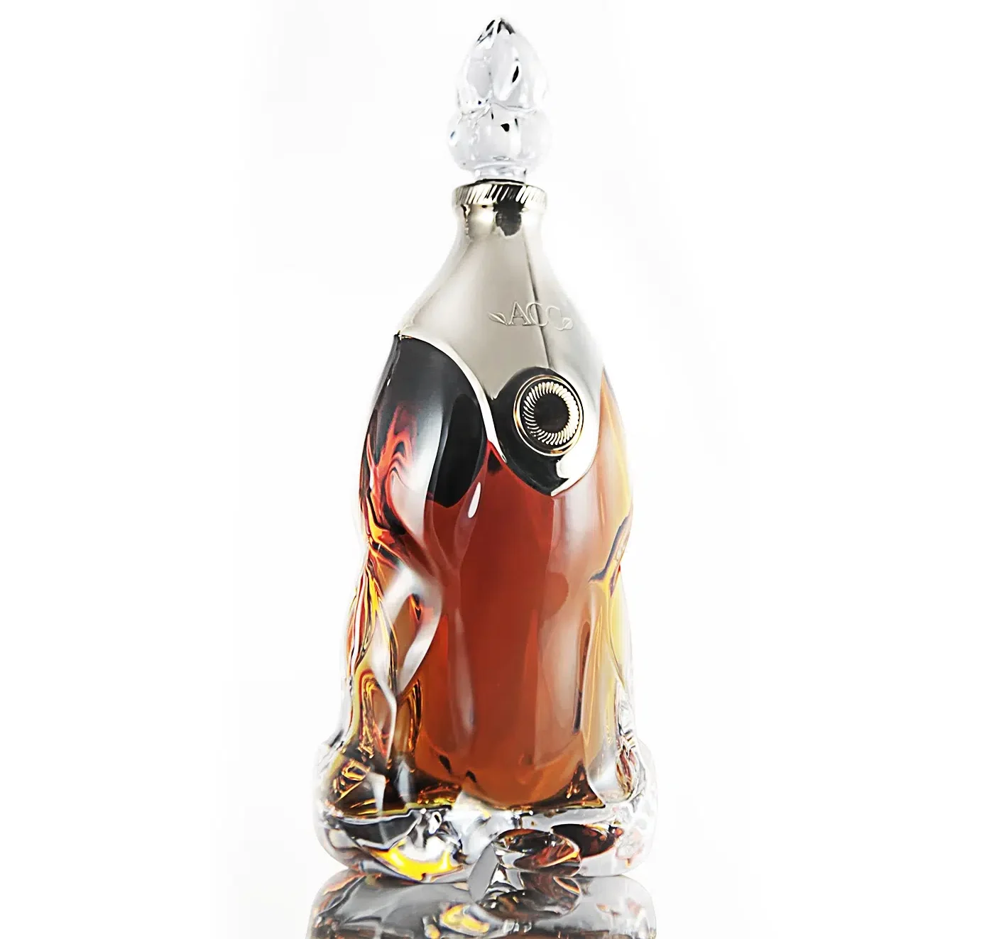 Detail view of Ivan Venkov’s sculptural whisky bottle design in crystal glass. Photo Ivan Venkov Detail view of Ivan Venkov’s sculptural whisky bottle design in crystal glass. Photo Ivan Venkov