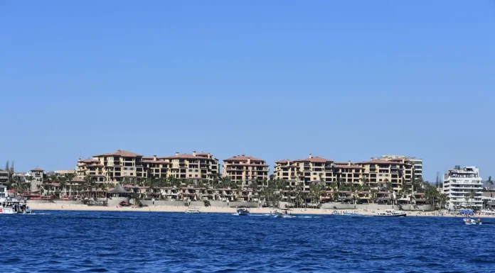 The Apex of Escape: Decoding the Demand for Cabo San Lucas Luxury Vacation Rentals in 2026 Luxury Vacation Rentals in Cabo San Lucas. Photo via vecteezy-medium