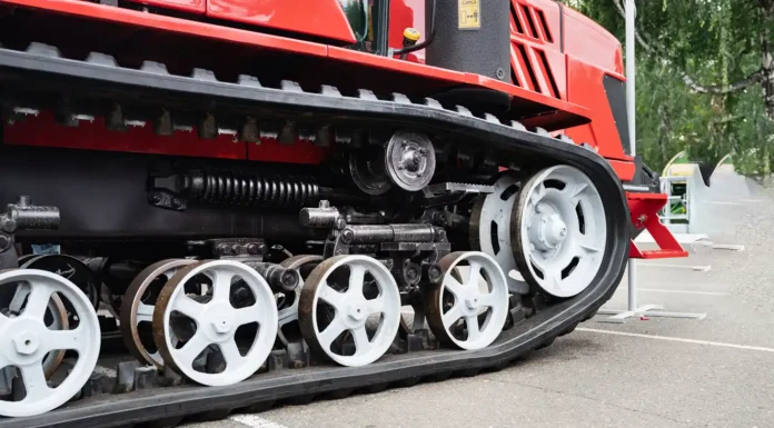 How Using Traction Tools Prevents Trail Erosion and Environmental Damage Traction tools to prevent trail erosion and environmental damage. Photo vecteezy-medium