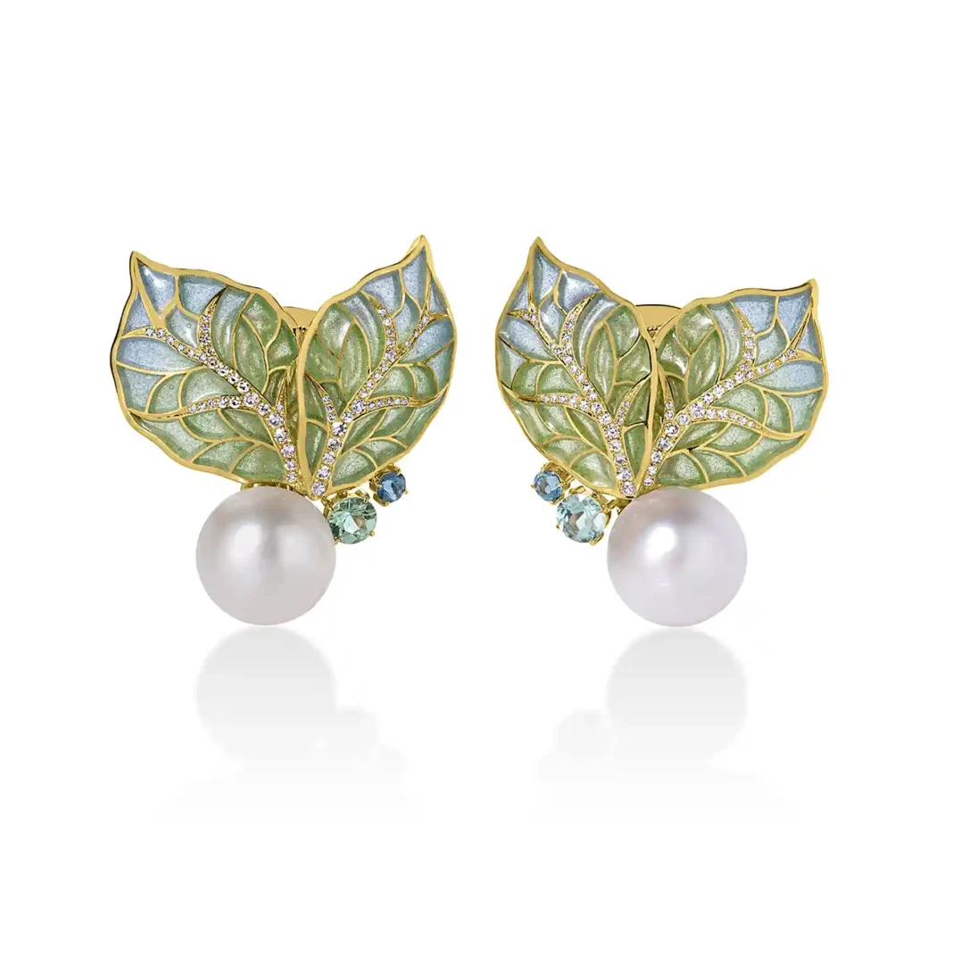 Cicada's beautiful earrings Cicada's beautiful earrings