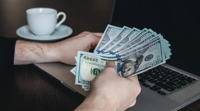 How Income-Focused Funds Generate Returns? Income-focused funds. Photo freepik