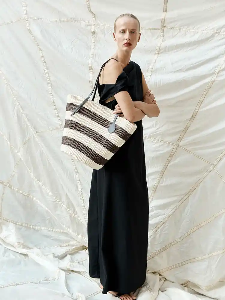 Liffner beautiful casual medium size handbag Liffner beautiful casual medium size handbag