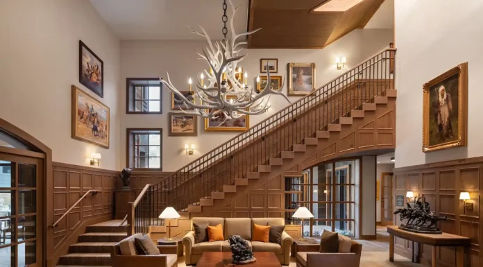 Rusty Parrot Lodge Reborn Rusty Parrot Lobby