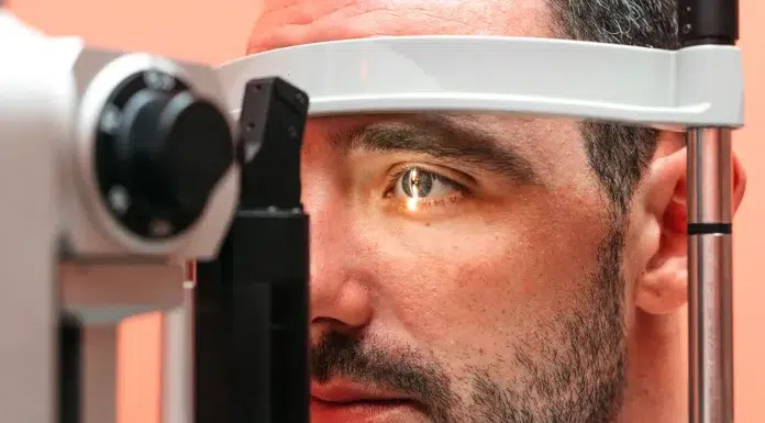 When to See an Eye Specialist: Protecting Vision Through Early Diagnosis and Advanced Treatment A patient seeing an eye specialist for his vision. Vecteezy-medium