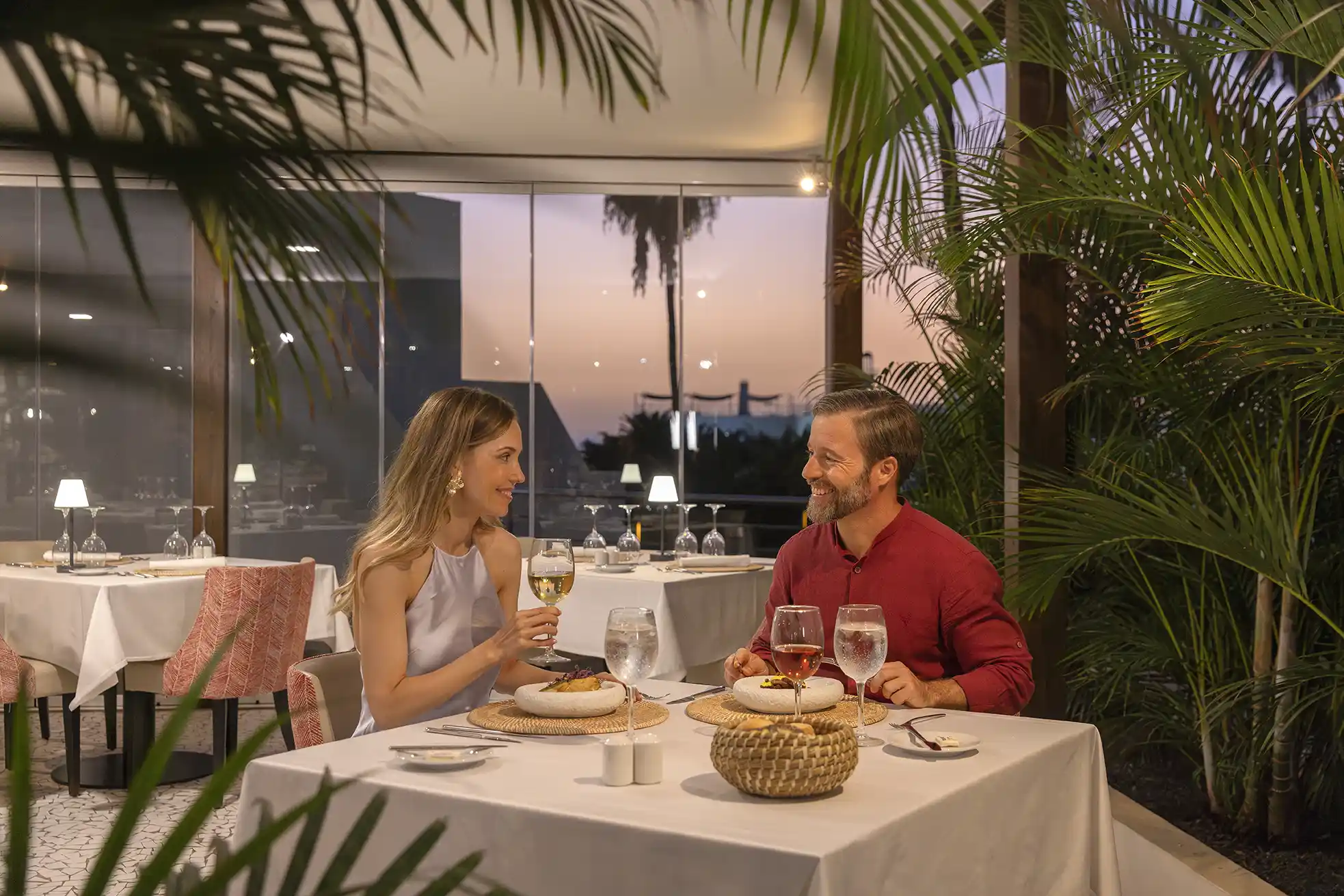 Couple at Mare Nubium in AluaSoul Costa Adeje Couple at Mare Nubium in AluaSoul Costa Adeje