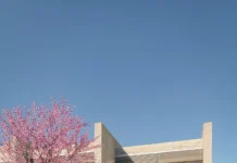 RAR Imobiliária S.A., Contemporary Living Rooted in Porto Exterior of award-winning Montebelo Villas by RAR Imobiliaria S.A.