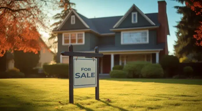 Smart Seasons to Sell Your Home for Higher Financial Returns Family House for Sale for Higher Financial return. Vecteezy-medium