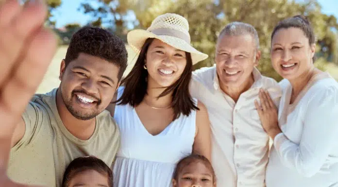 Reuniting Families Faster: Your Guide to Family Immigration in Florida Family immigration in Florida. Vecteezy-medium