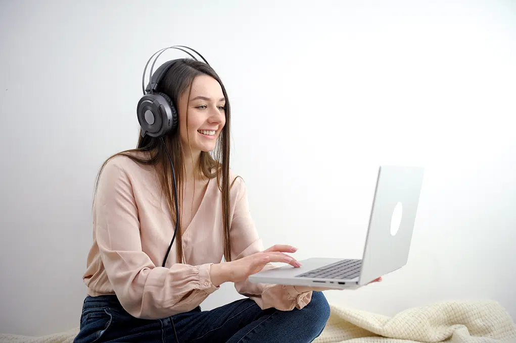 How to convert an Audio File Easily. Photo vecteezy-medium How to convert an Audio File Easily. Photo vecteezy-medium