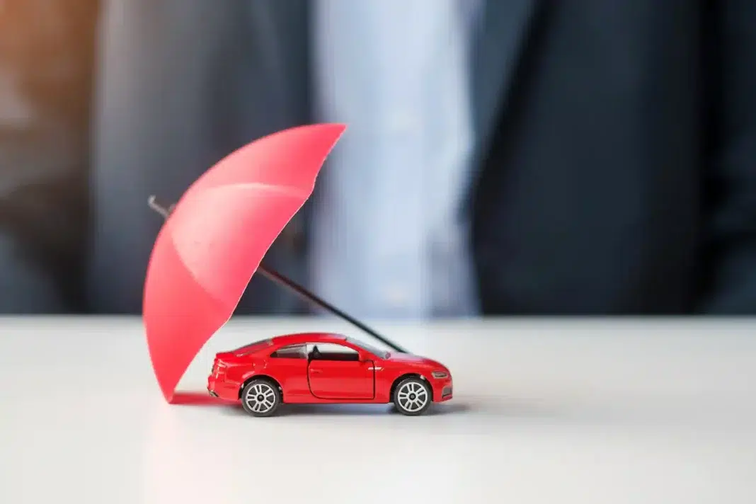 Managing your Car Insurance digitally. Photo vecteezy-medium Managing your Car Insurance digitally. Photo vecteezy-medium