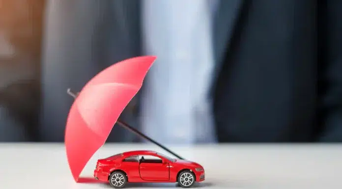 Lost Your Policy Paper? How to Manage Your Car Insurance Digitally and Stay Safe Managing your Car Insurance digitally. Photo vecteezy-medium