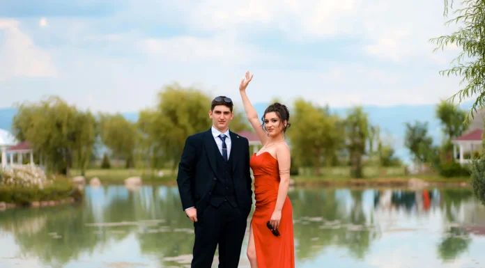 9 Prom Trends That Will Never Go Out of Style Prom Trend Outfits. Photo pexels photography Maghradze PH