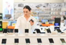 Why Retailers Struggle to Turn Data into Actionable Insights A woman at a retailer store. Vecteezy-medium
