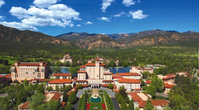 The Broadmoor Still Sets the Standard in Colorado BROADMOOR