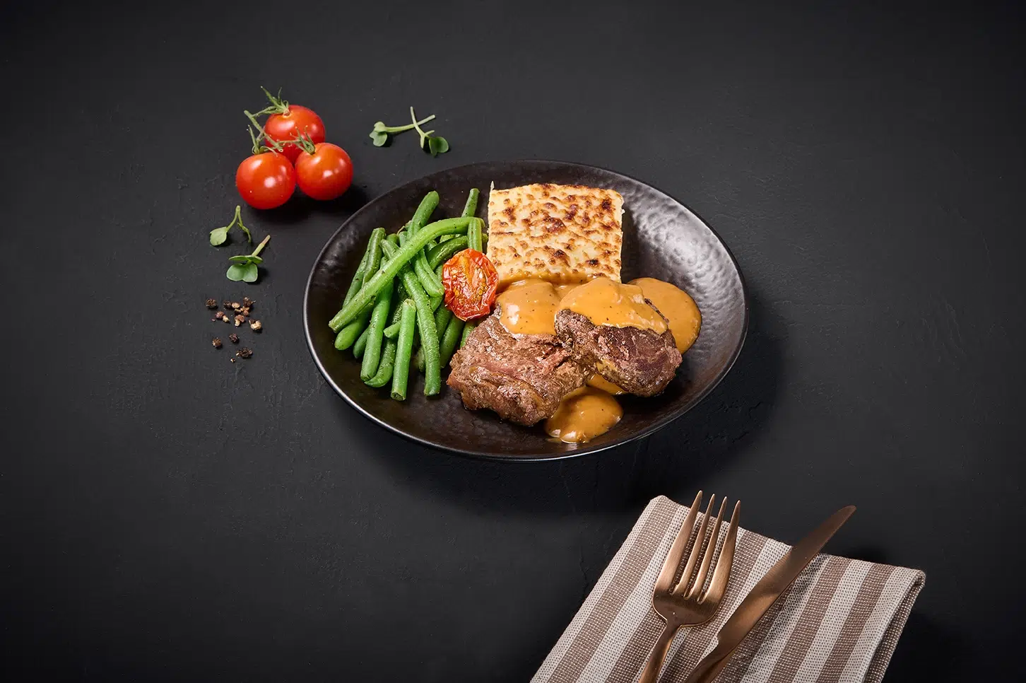 Condor Airlines mean, Deutscher Rinderbraten Condor Airlines mean, Deutscher Rinderbraten