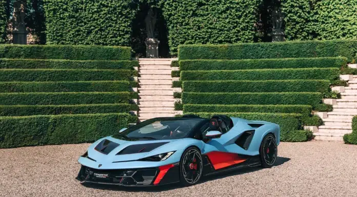 Lamborghini Fenomeno Roadster Is the Brand’s Most Powerful Open-Top Supercar Lamborghini Fenomeno Roadster closeup image