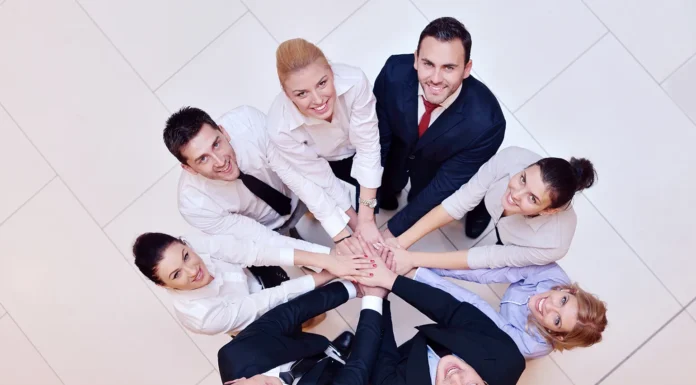 Social Media Marketing Tips for Audience Growth Social Media Marketing Team. Vecteezy-medium