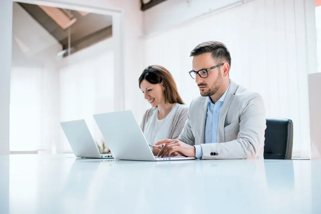 Top Coworking Management Software. Vecteezy-medium Top Coworking Management Software. Vecteezy-medium
