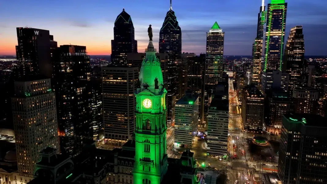 Moving to beautiful Philadelphia. Vecteezy-medium Moving to beautiful Philadelphia. Vecteezy-medium