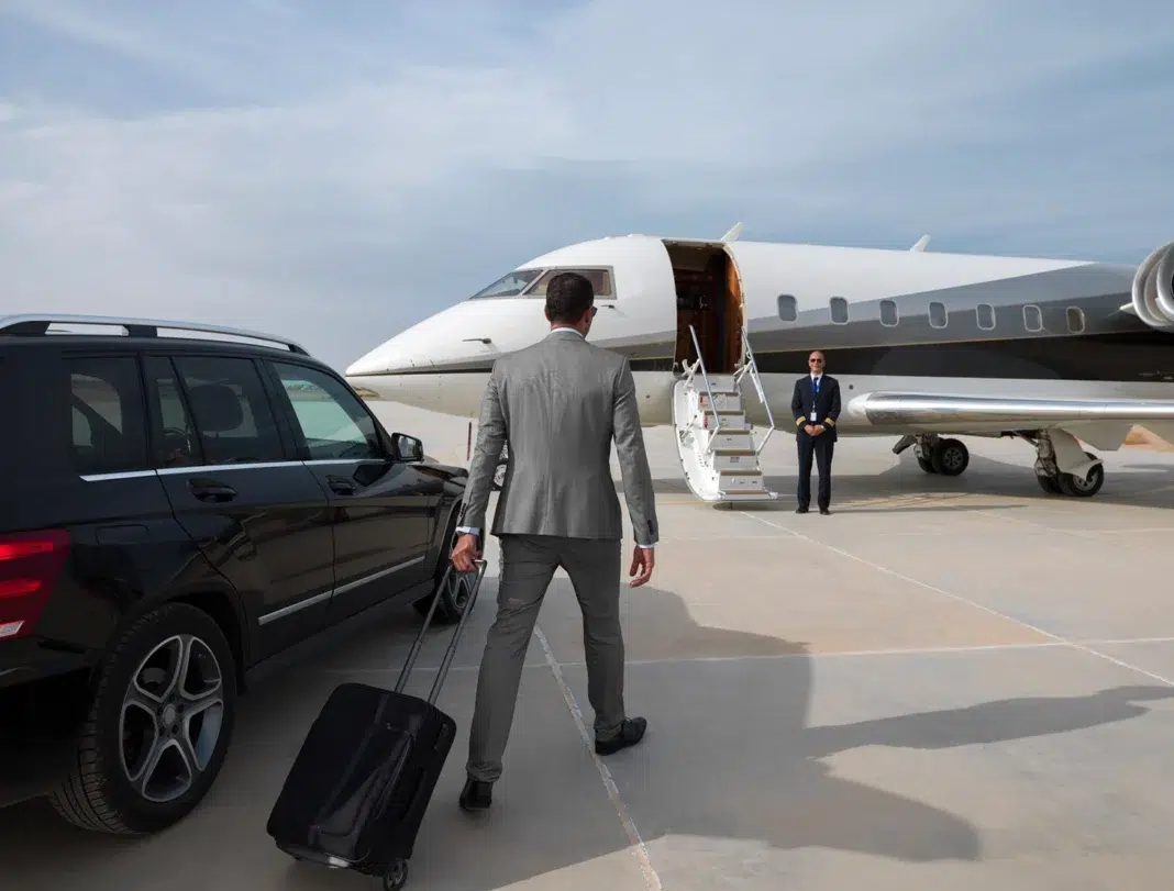 Navigating Airport Transfers with premium services. Vecteezy-medium Navigating Airport Transfers with premium services. Vecteezy-medium