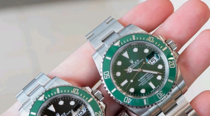 Rolex Submariner Hulk vs Starbucks: Key Differences for Buyers Rolex Submariner Hulk vs Starbucks. Courtesy of Rolex
