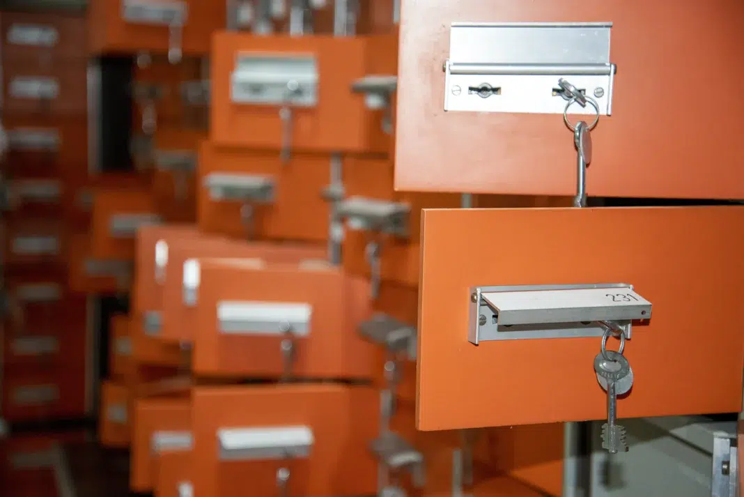 Workplace secured storage. Vecteezy-medium Workplace secured storage. Vecteezy-medium