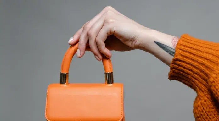 Why Designer Mini Bags Are a Modern Wardrobe Essential Designer Mini Bags. Source Pexels 734f0883-8cb5-470c-9c6f-9a293362b5bd