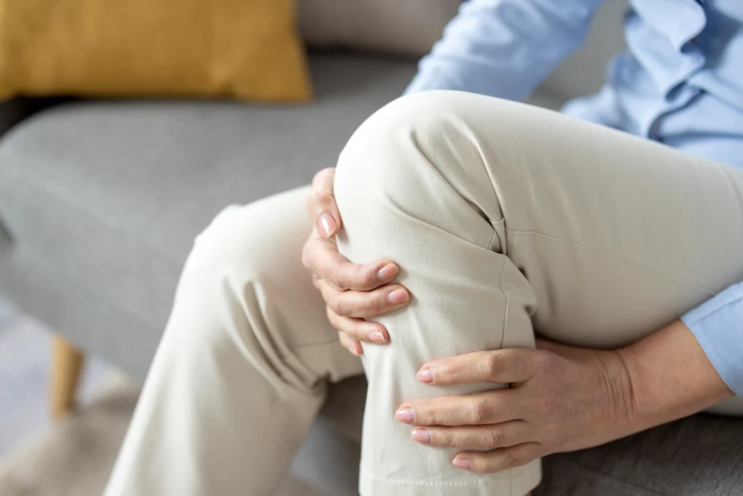 Joint discomfort after 40. Vecteezy-medium Joint discomfort after 40. Vecteezy-medium