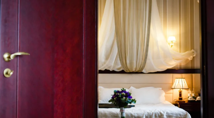 The New Benchmark for Luxury Extended Stays: Why Furnished Apartments Are Winning Luxury Extended Stay. Vecteezy-medium