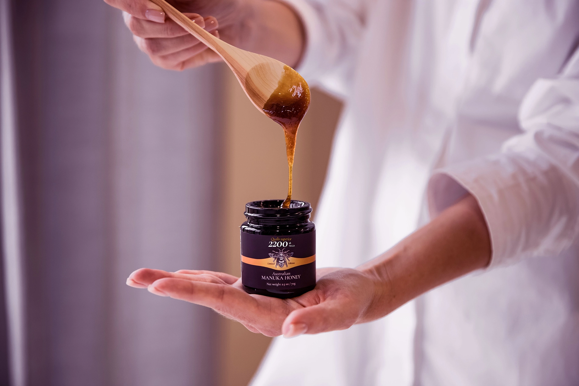 Manuka Honey MGO 2200 70g Spoon Manuka Honey MGO 2200 70g Spoon