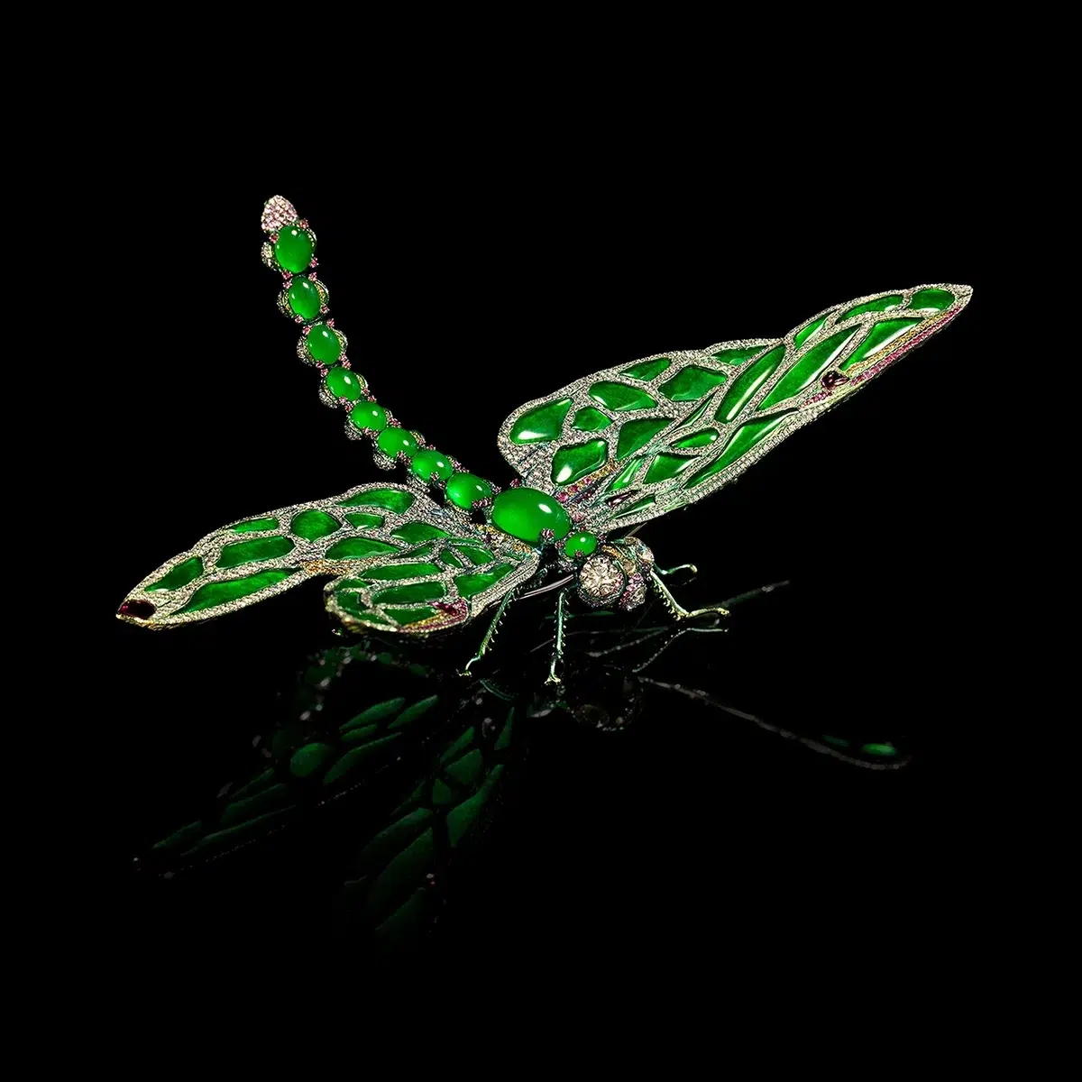 Wallace Chan green jade dragonfly jewel using patented jade technique Wallace Chan green jade dragonfly jewel using patented jade technique