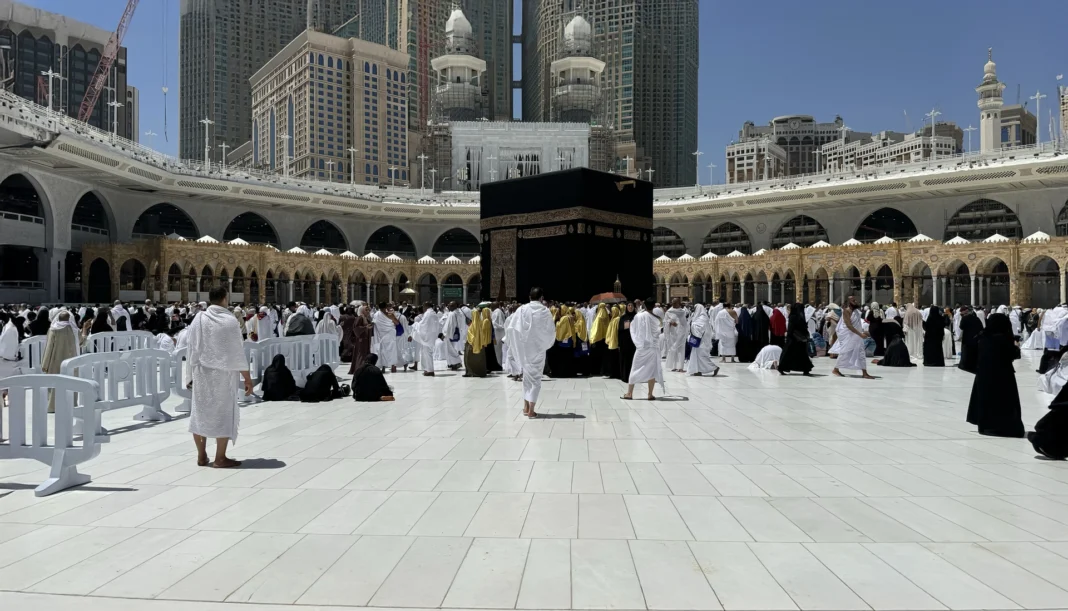 Umrah Experience. Vecteezy-medium Umrah Experience. Vecteezy-medium