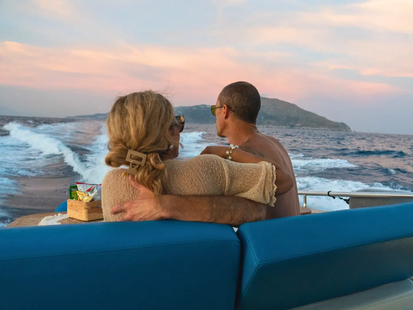 Sunset Private PDG Boat Tour Couple in Sorrento, Peninsula Romantic Cruise Sunset Private PDG Boat Tour Couple in Sorrento, Peninsula Romantic Cruise