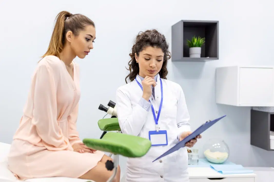 A Patient visiting with her gynecologist for a second opinion. Vecteezy-medium A Patient visiting with her gynecologist for a second opinion. Vecteezy-medium