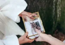 More Than a Gift – Choosing a Keepsake They’ll Treasure Giving a Keepsake They'll Treasure. Photo by RonLach via pexels