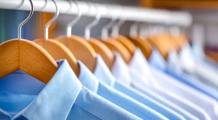 How to Judge a Dress Shirt in Sixty Seconds How to Judge a Dress Shirt in Sixty Seconds. Vecteezy-medium