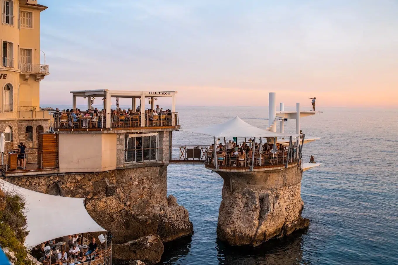 Le Plongeoir Restaurant, Nice. Photo courtesy of Le Plongeoir Le Plongeoir Restaurant, Nice. Photo courtesy of Le Plongeoir