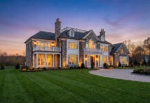 What Market Data reveals about Luxury Home Auctions and where the upper tier is heading Luxury Home Auction. Vecteezy-medium