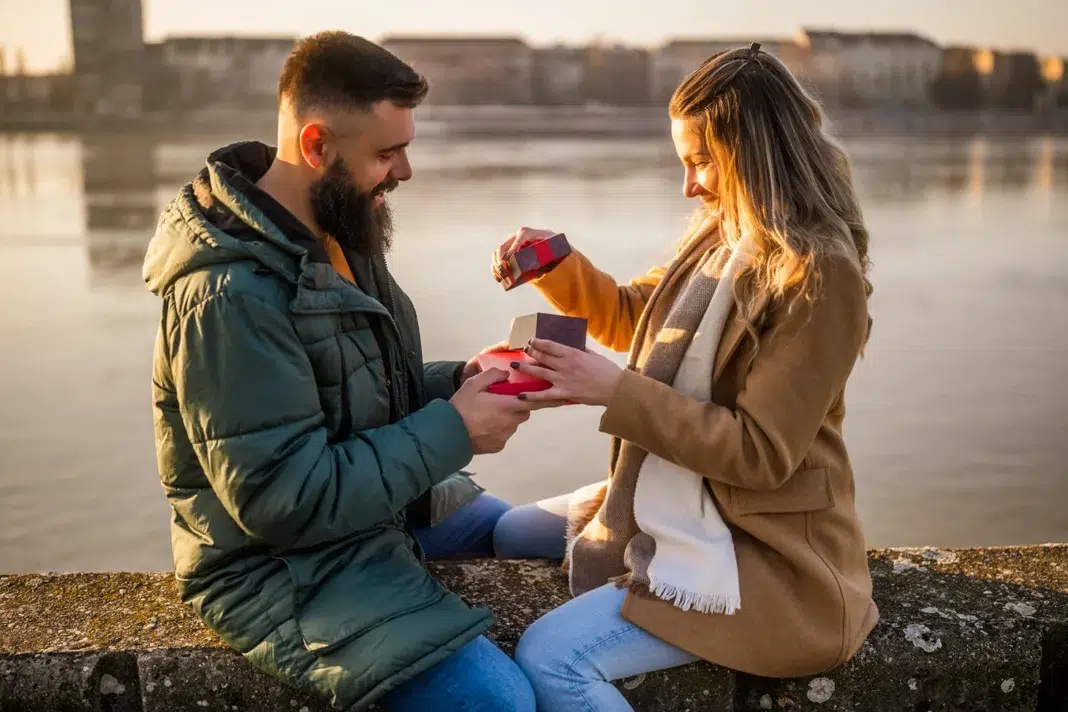 Luxury marriage proposal in Italy. Vecteezy-medium Luxury marriage proposal in Italy. Vecteezy-medium