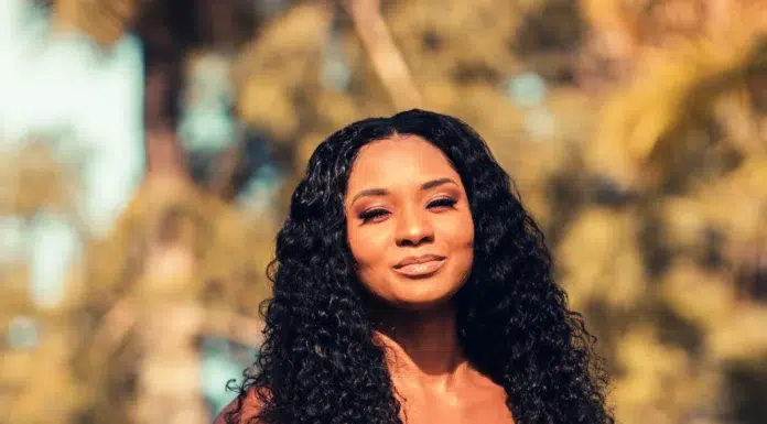 What Defines High-Grade Raw Hair Bundles? Raw Hair Bundle. Photo by Jabari Timothy via unsplash