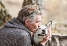 How to Get Skunk SmellO ff a Dog Without the Tomato-Juice Myth Removing skunk odor from