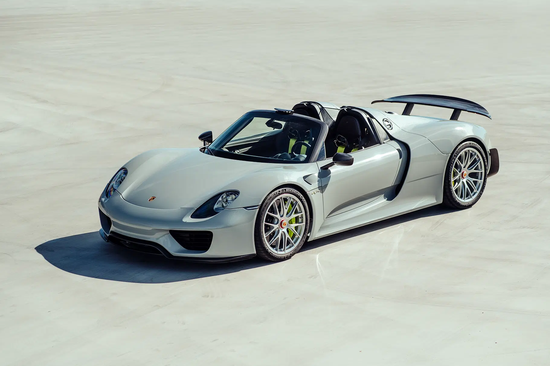 2015 Porsche 918 Spyder Weissach Package 2015 Porsche 918 Spyder Weissach Package