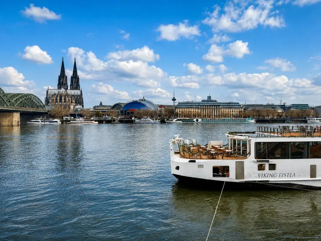 Christmas Market Cruise alon gthe Rhine with Viking Christmas Market Cruise alon gthe Rhine with Viking